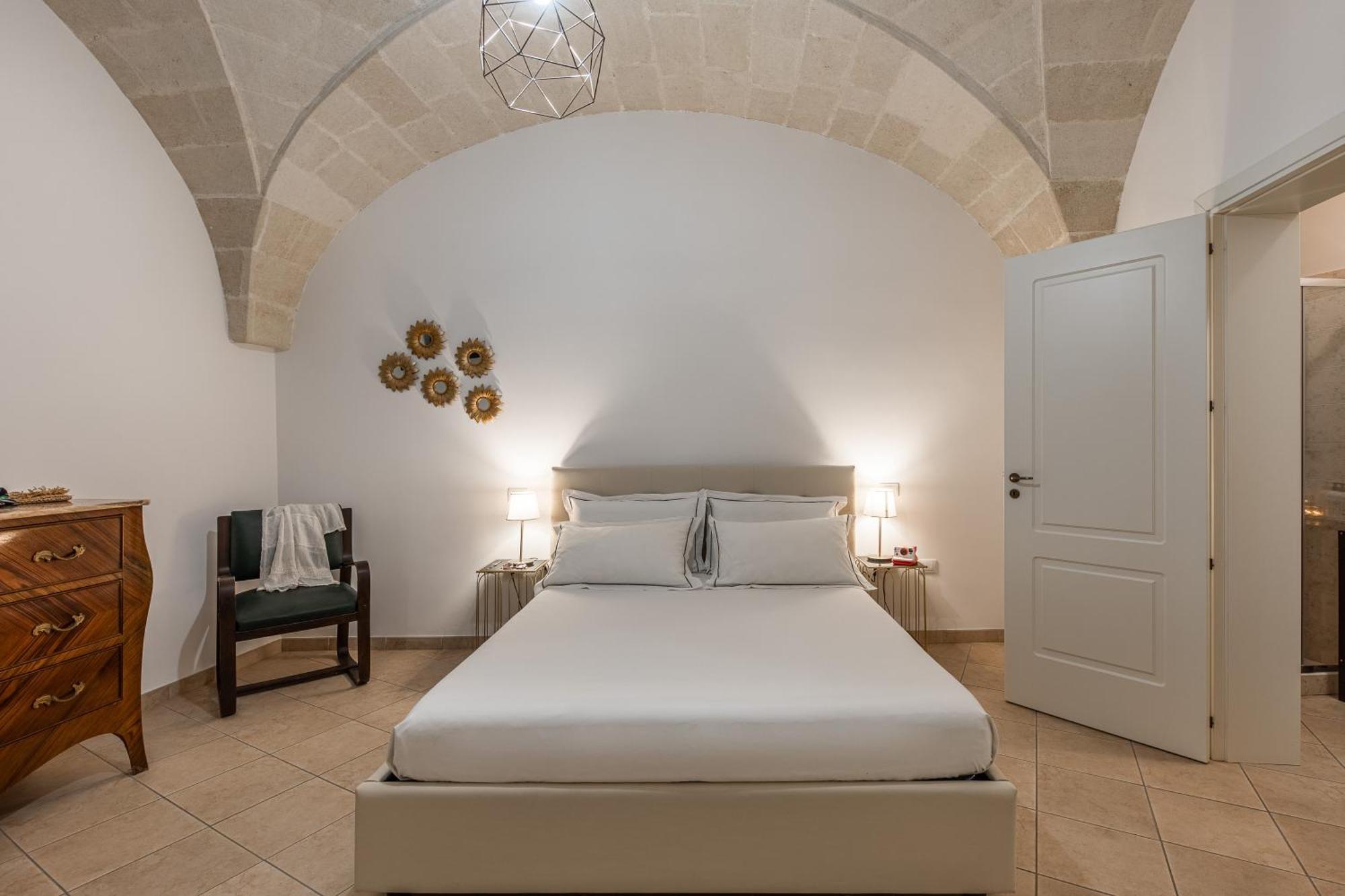 Palazzo Savino Southern Italian Lifestyle - Epoca Collection * Mesagne