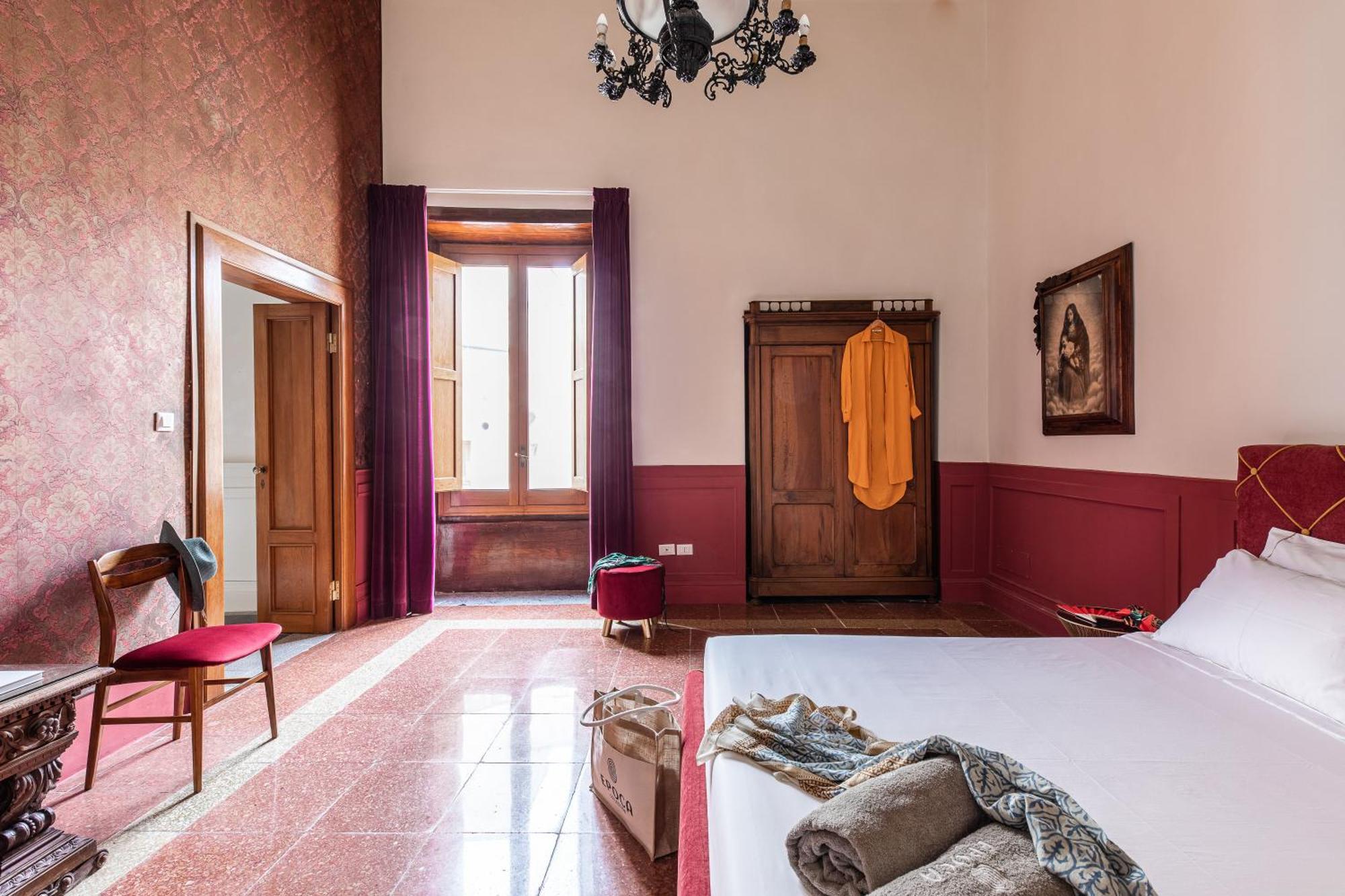 Palazzo Savino Southern Italian Lifestyle - Epoca Collection * Mesagne