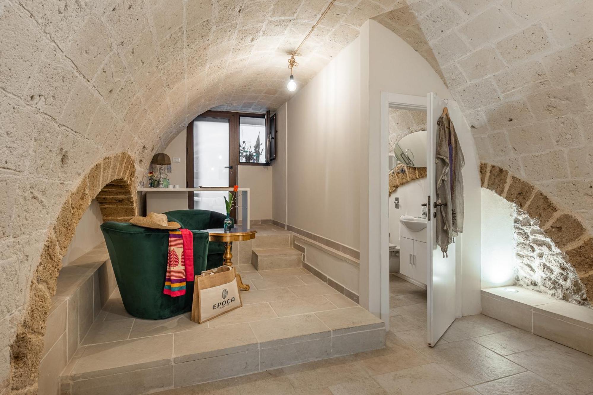 Palazzo Savino Southern Italian Lifestyle - Epoca Collection
